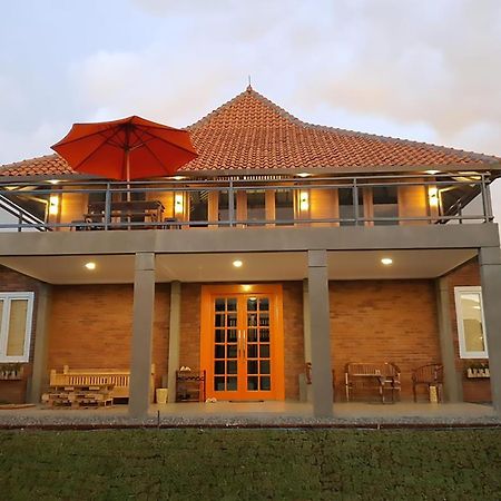 Wulan Cottage Lembang Esterno foto